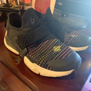 Nike girls running shoes